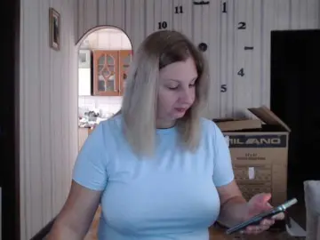 BustyBlondy  live sex cam