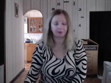 BustyBlondy  live sex cam