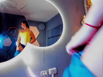 CORAL-Jeanne  live sex cam