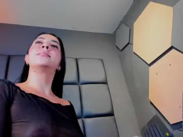 CORAL-Jeanne  live sex cam