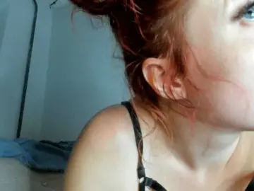 RosyFoxy  live sex cam