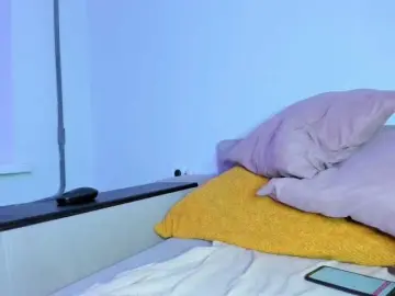 RosyFoxy  live sex cam