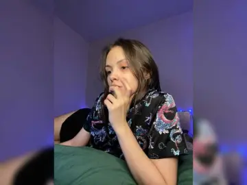 SilverSaya  live sex cam