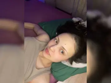 SilverSaya  live sex cam