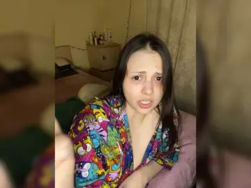SilverSaya  live sex cam