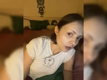 SilverSaya  live sex cam
