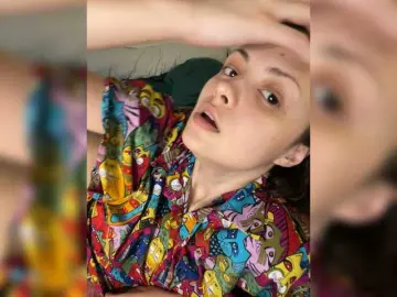 SilverSaya  live sex cam