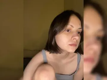 SilverSaya  live sex cam