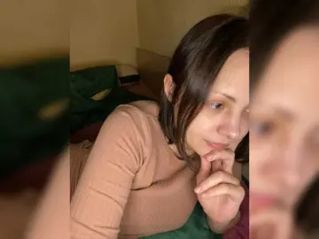 SilverSaya  live sex cam