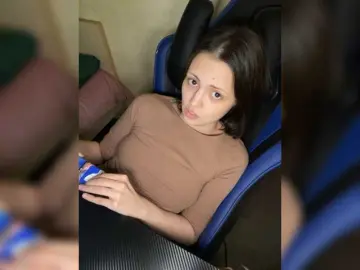 SilverSaya  live sex cam