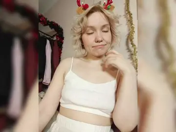 Tikoffka  live sex cam