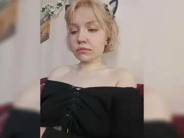 Tikoffka  live sex cam