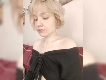 Tikoffka  live sex cam