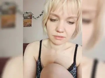 Tikoffka  live sex cam