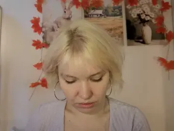Tikoffka  live sex cam