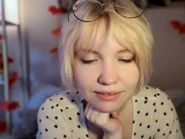 Tikoffka  live sex cam