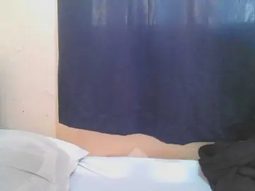 Naughty-slender  live sex cam