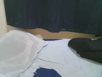 Naughty-slender  live sex cam