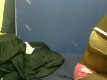 Naughty-slender  live sex cam
