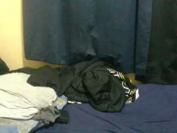 Naughty-slender  live sex cam