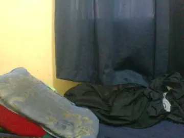 Naughty-slender  live sex cam