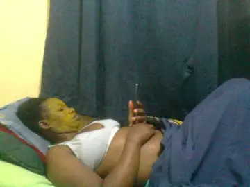 Naughty-slender  live sex cam