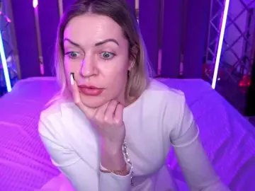 AnnaRayss  live sex cam