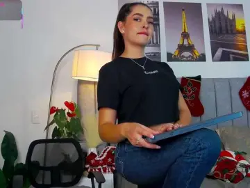 Caralella  live sex cam