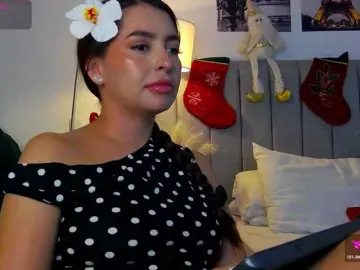 Caralella  live sex cam