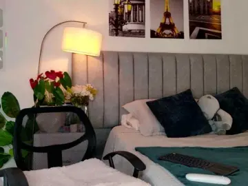 Caralella  live sex cam