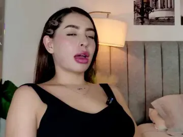 Caralella  live sex cam