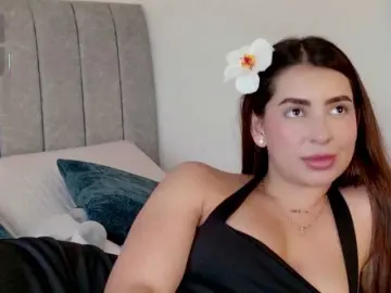 Caralella  live sex cam