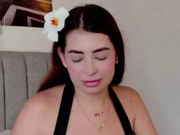 Caralella  live sex cam