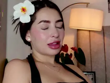 Caralella  live sex cam