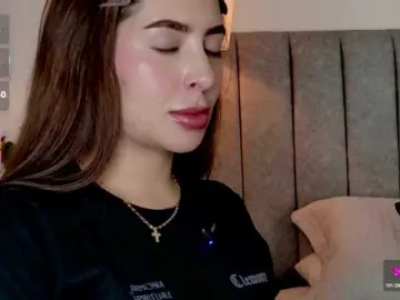 Caralella  live sex cam