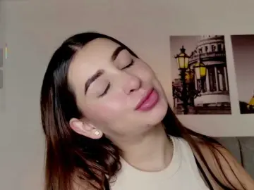 Caralella  live sex cam