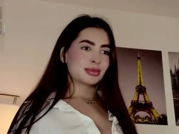 Caralella  live sex cam