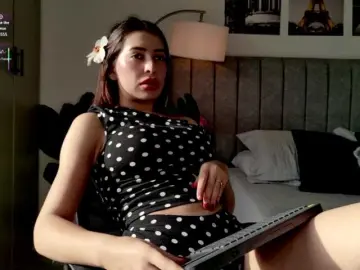 Caralella  live sex cam