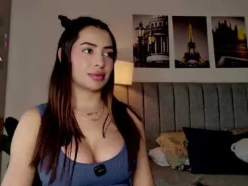 Caralella  live sex cam