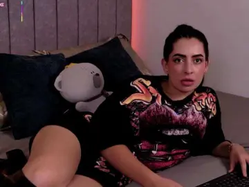Caralella  live sex cam