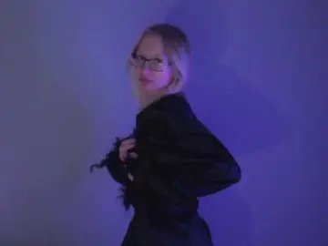 Chloe1love  live sex cam