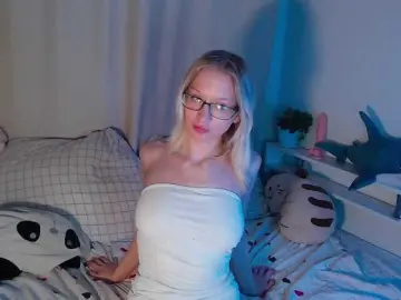 Chloe1love  live sex cam