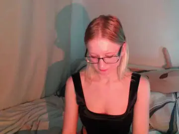 Chloe1love  live sex cam