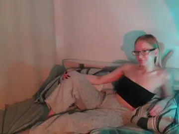 Chloe1love  live sex cam