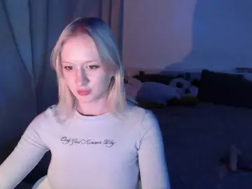 Chloe1love  live sex cam