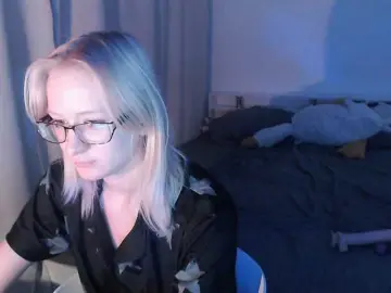 Chloe1love  live sex cam