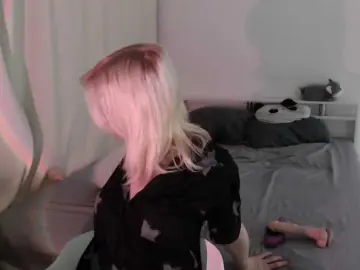 Chloe1love  live sex cam