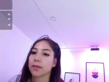 Ema-louisx  live sex cam