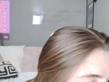 KarolinaLiss  live sex cam