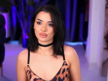 NaughtyyChloe  live sex cam